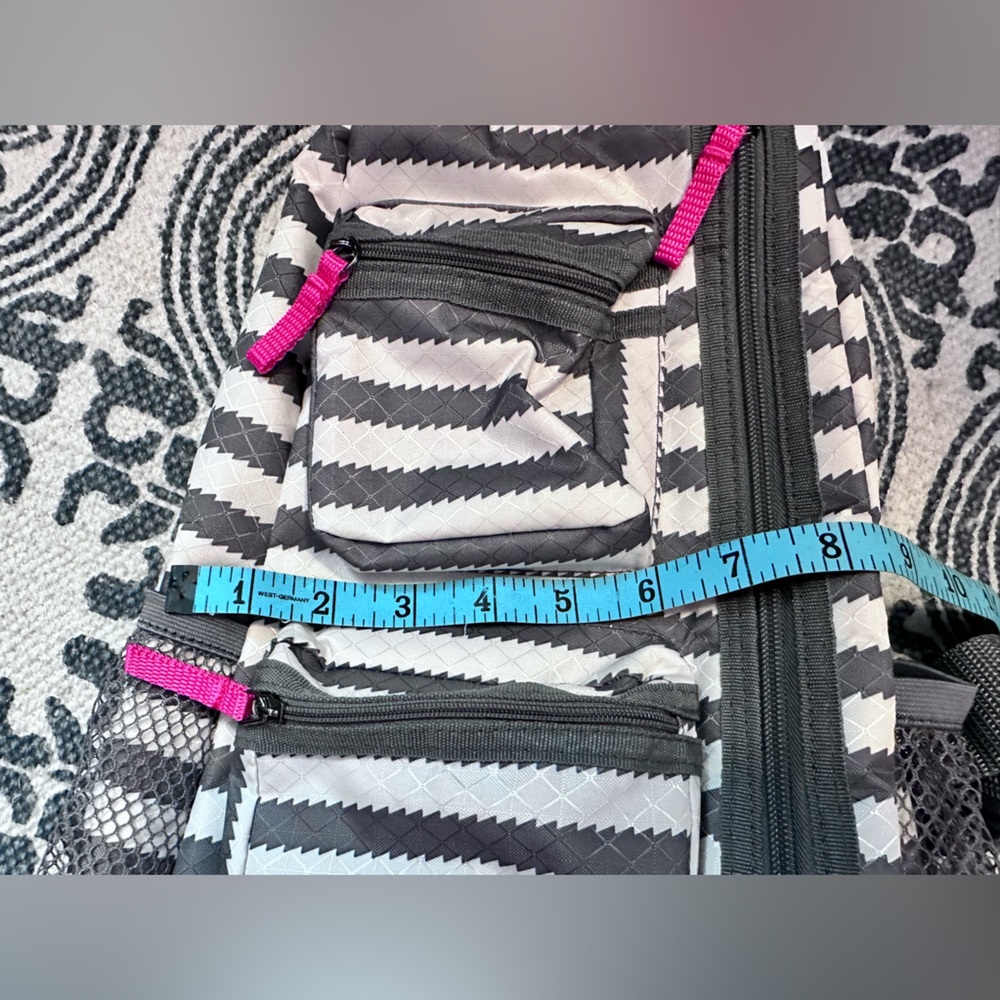 ThirtyOne crossbody backpack